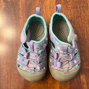 Keen toddler shoes size 6